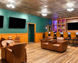 Super 8 by Wyndham Fallon - Fallon - Area lounge