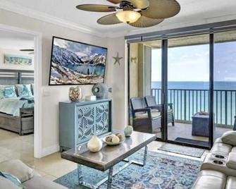 Dunewalk By the Ocean Penthouse - Direct oceanl view! - Hutchinson Island - Living room