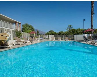 Motel 6-Arcadia, Ca - Los Angeles - Pasadena Area - Arcadia - Bazén