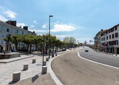 T3 Charming Ideally Located In The Center Of Bayonne Near Train Station - Bayonne - Outdoors view