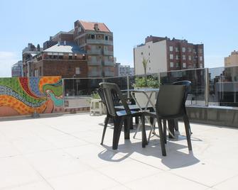 Link Cordoba Hostel - Cordoba - Balkon
