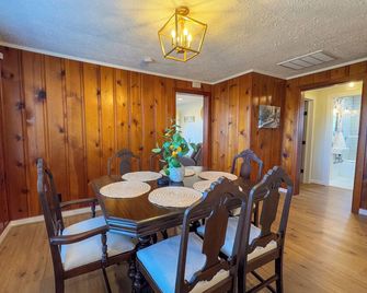 Joy's Place - 3BR/2BA Cottage in the Heart of Oxford! - Oxford - Τραπεζαρία