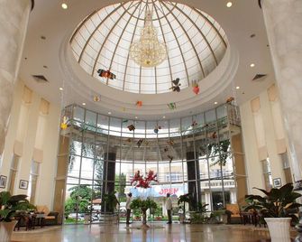 First Hotel - הו צ'י מין סיטי - לובי