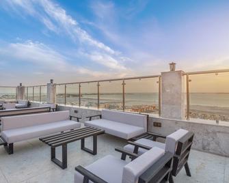 Enala Hotel - Al Khobar - Al Khobar - Balcony