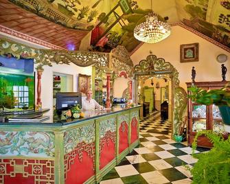 Hotel Garden - Boleslawiec - Рецепція