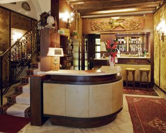 Hotel Serenissima - Venecia - Recepción