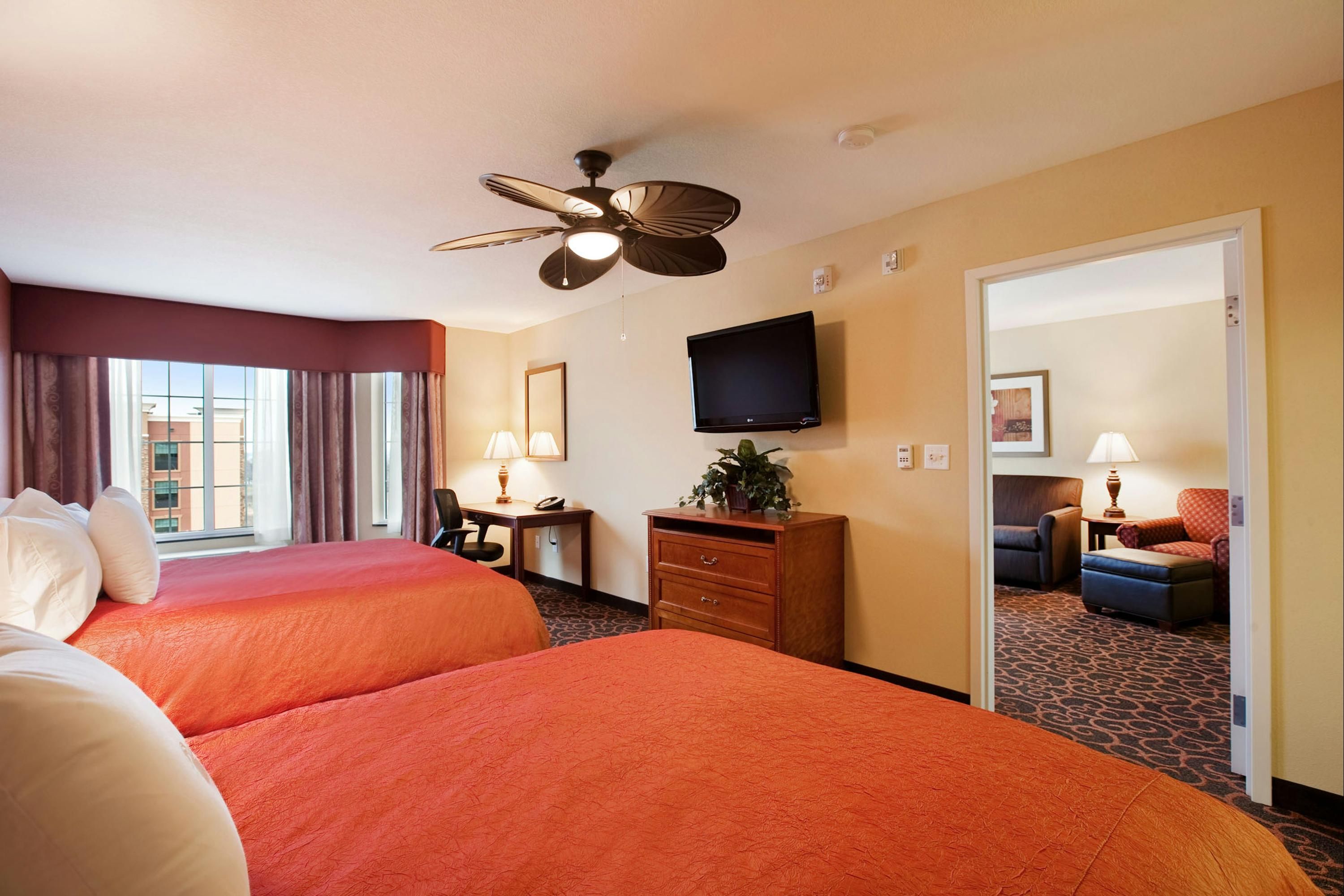 Homewood Suites by Hilton St. Cloud - St. Cloud - Makuuhuone