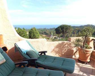 SARDINIA - Holiday home with pool just a few minutes from beautiful beaches - Domus de Maria - Balkón