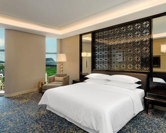 Sheraton Changchun Jingyuetan Hotel - Changchun - Κρεβατοκάμαρα