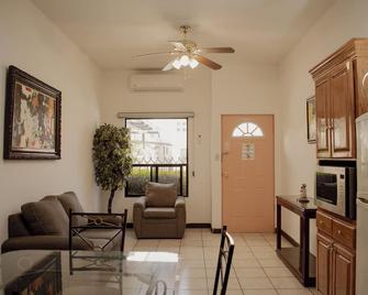 Suites Cervantes - Chihuahua - Living room