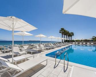 Saint George Hotel - Chrisi Akti