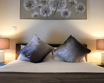 Ice House Apartments - Swansea - Bedroom