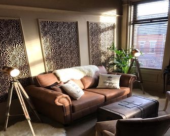 Kingsmere Guest House - South Shields - Vardagsrum