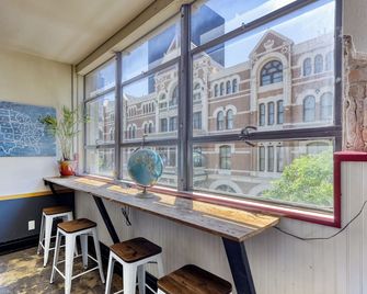 Firehouse Hostel - Austin