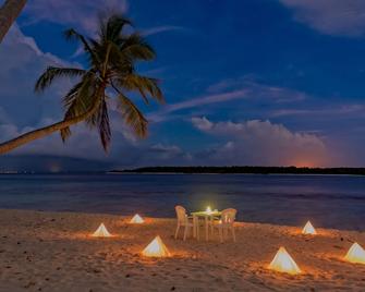 Maclura Residence - Dharavandhoo - Beach