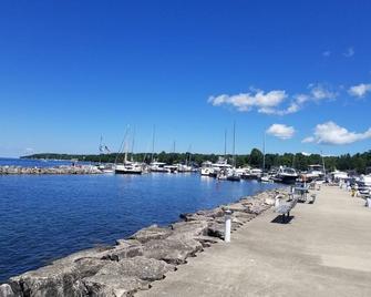 Condo in the heart of Sister Bay - Waterview!!! - Sister Bay