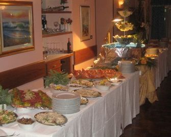 Hotel Lido - פייבה די לדרו - בופה