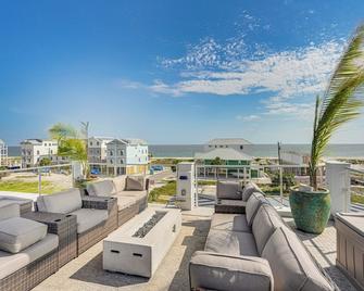 Rooftop Deck and Hot Tub Mexico Beach Home! - Mexico Beach - Balcón