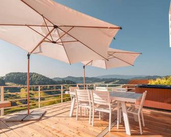 Herb haven Exclusive Cottage with Jacuzzi & Sauna - Zgornja Kungota - Balcón