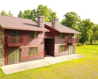 Clean, Comfortable and Quiet Condo at the base of Jackson Creek Summit - Ironwood - Building