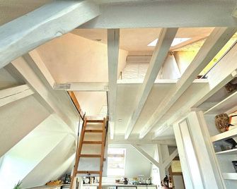 Sunny half-timbered apartment / Quiet and close to the center! - Berlin - Aufgang