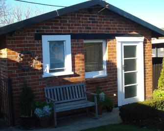 Easy walking to Havelock North's charming village - Havelock North - Pátio