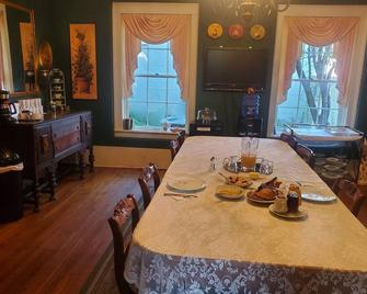 Hall Place Bed and Breakfast - Glasgow - Dining room