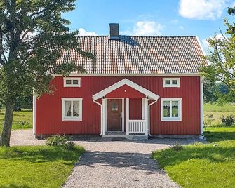 Beautiful Home In Vedum With Kitchen - Herrljunga - Edificio