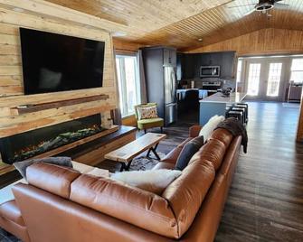Ultimate vacation lodge - Gimli - Sala de estar