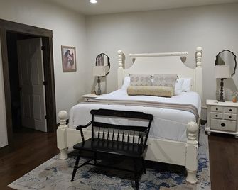 Bluebird Place Marie Room: Historic Rt 66 - Elk City - Habitación