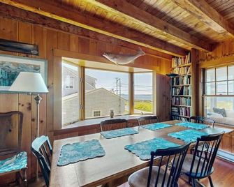 Ocean Point Colony House - East Boothbay - Dining room