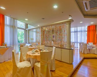 Park Hotel - Agía Paraskeví - Sala de banquetes