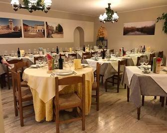 Hotel Ristorante La Grotta - Castiglione delle Stiviere - Restaurant