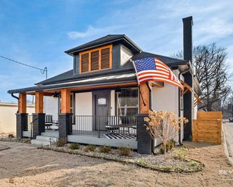 The Price House - Springdale - Edificio