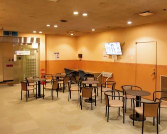 Capsule Hotel Asahi Plaza Shinsaibashi - Men's Only - Osaka - Restaurante
