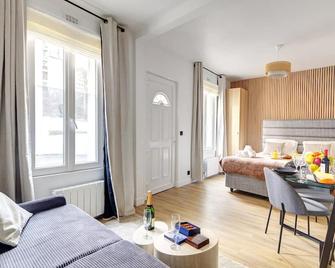 Bluestay 128 - Superb apartment in Paris - Vincennes - Salon