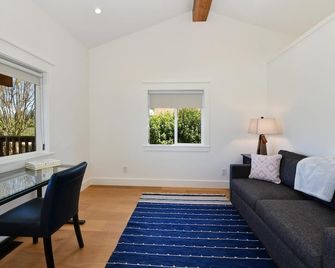 Walk to Plaza - Vineyard views and Tastings Included - Healdsburg - Sala de estar
