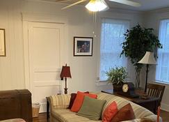 Cozy confortable - Pulaski - Living room