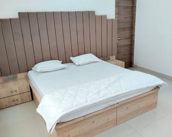 Shree Ji Stays - Fazilka - Habitación