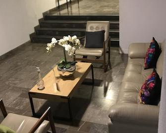 Hotel Emperador - Guadalajara - Living room