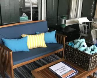 Fir Tree Cottage with a million dollar view of Seneca lake. - Rock Stream - Sala de estar