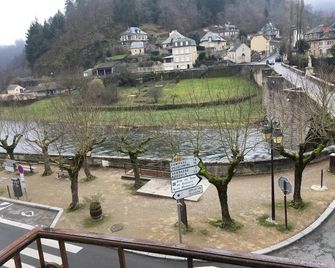 Hôtel Aux Armes d'Estaing - Estaing