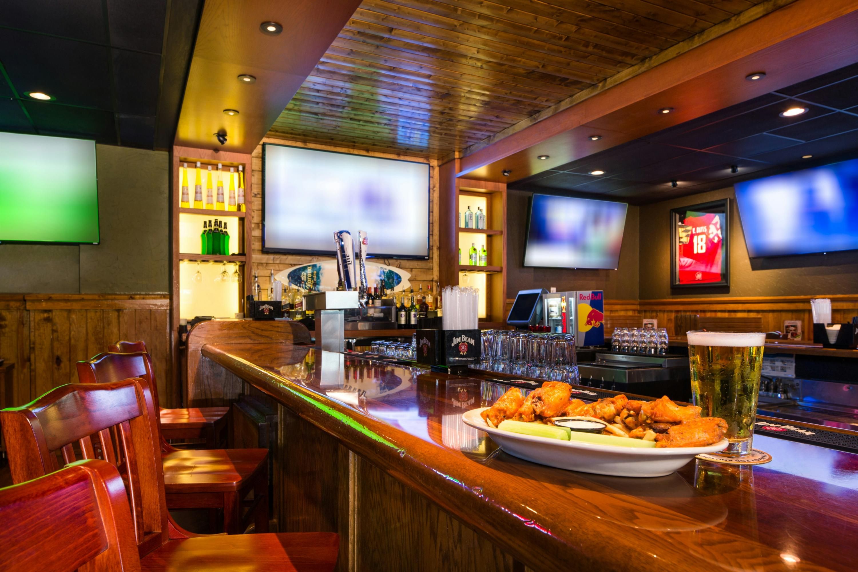DoubleTree by Hilton Laurel - Laurel - Bar