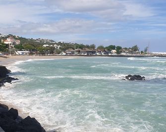 J&M'apart Loc Saisonniere Saint Gilles Les Bains - Saint-Paul - Piscine