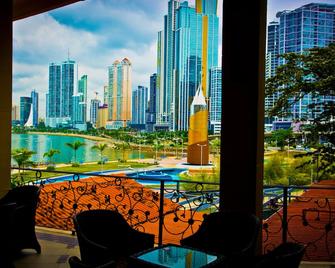 بلازا بايتيلا إن هوتل - بنما سيتي (بنما) - شرفة