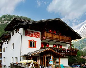 Villa Adria B&B - Canazei - Gebäude