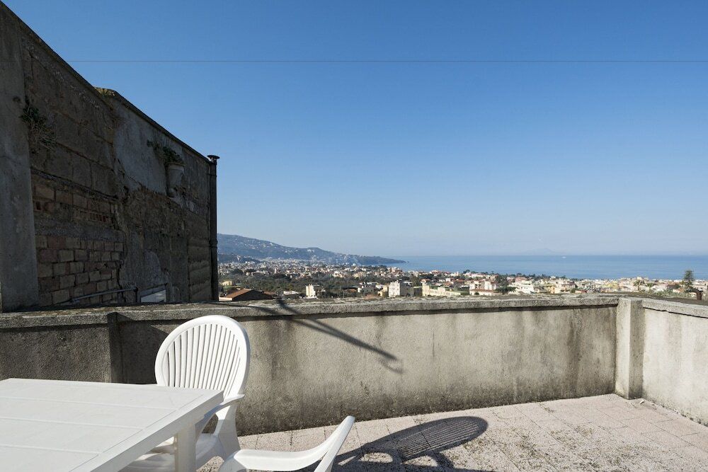 Lo Stradone - Meta - Balkon