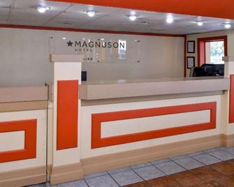 Magnuson Hotel Opelika - Opelika - Vastaanotto