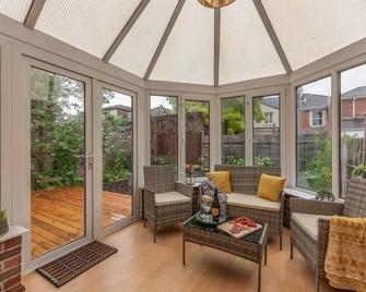 Luxury Southampton house with garden and parking - Southampton - Living room
