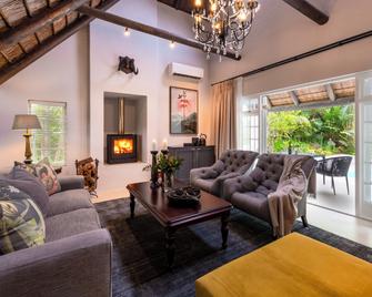 Hunter's Country House - Plettenberg Bay - Obývací pokoj